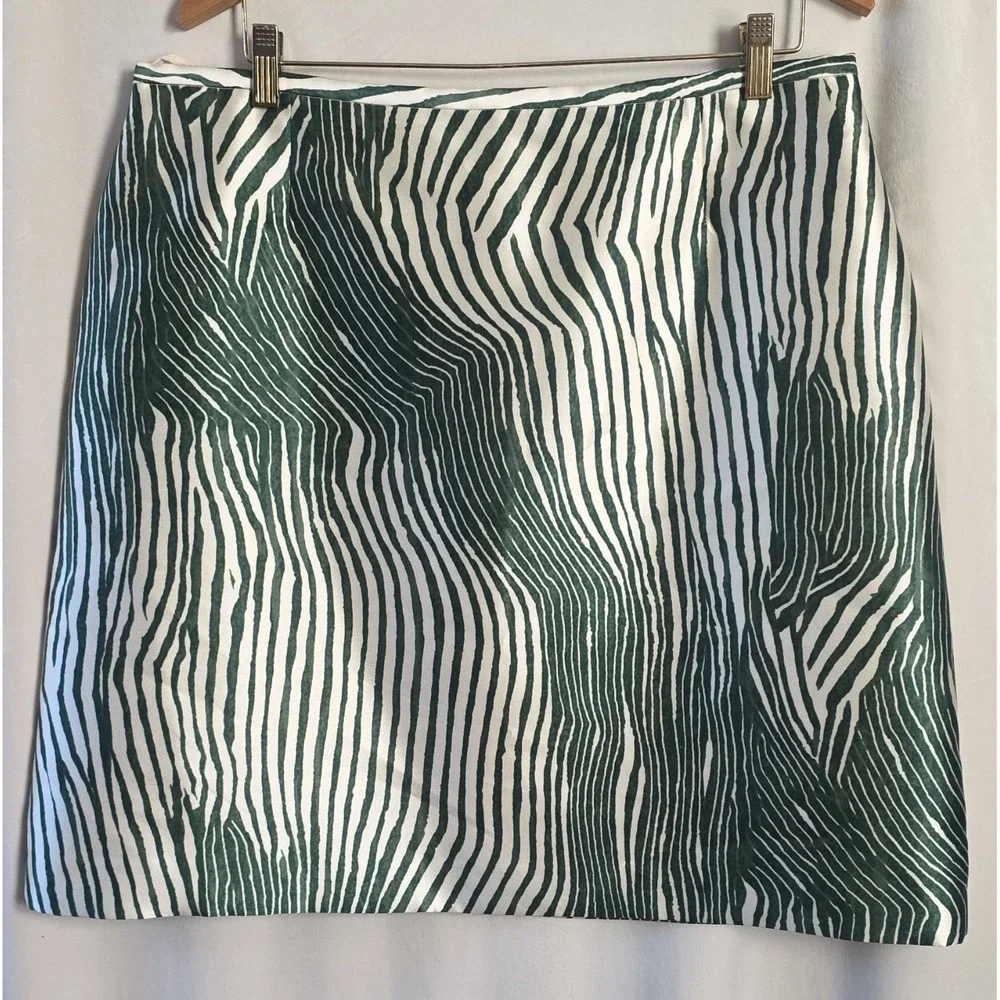 Preston & York Green & White Animal Print Lined Satin Pencil Skirt Size 16